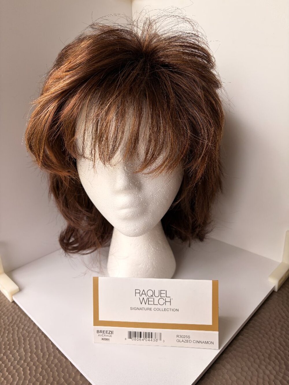 NWT Raquel Welch BREEZE Synthetic Wig in Glazed Hazelnut R8/29S